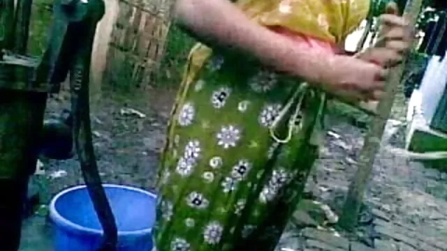 और के हिंदी में सेक्सी मूवी वीडियो लिए लौटे