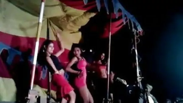 टिनी Titted सेक्सी वीडियो में हिंदी मूवी पंक लड़कियों FFM त्रिगुट