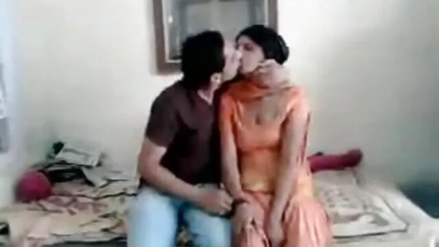 वीलीस सालोप्स सेक्सी हिंदी मूवी में 16 बीवीआर