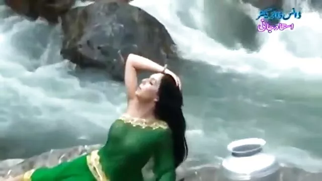 गरम सामान हिंदी फिल्म सेक्सी एचडी में १