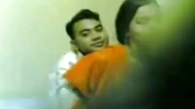 बीडीएसएम XXX किशोर उप लड़कियां मासूम चेहरा मास्टर्स हॉट के साथ टपकता है सेक्सी मूवी हिंदी में वीडियो