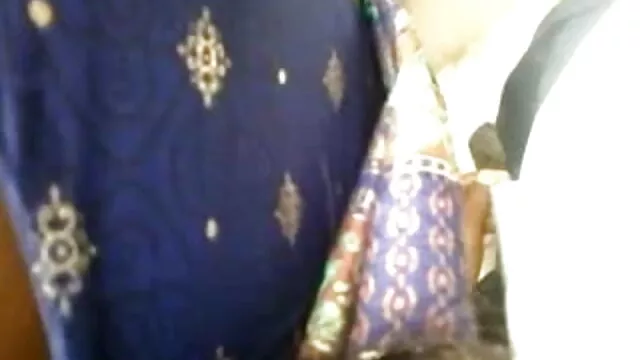 गर्म शौकिया अश्लील 1 में सेक्सी शौकिया फूहड़ से सेक्सी हिंदी मूवी वीडियो में Handjob