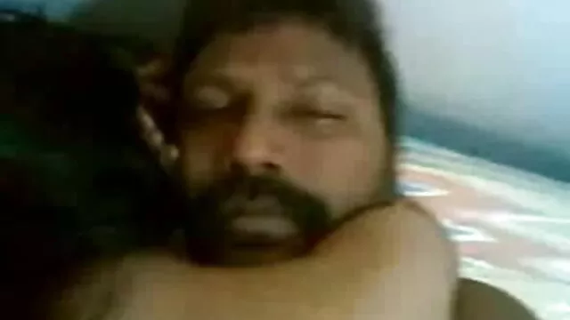 निक्की सेक्सी मूवी वीडियो में सेक्सी मोंटाना और तेरा बॉन्ड