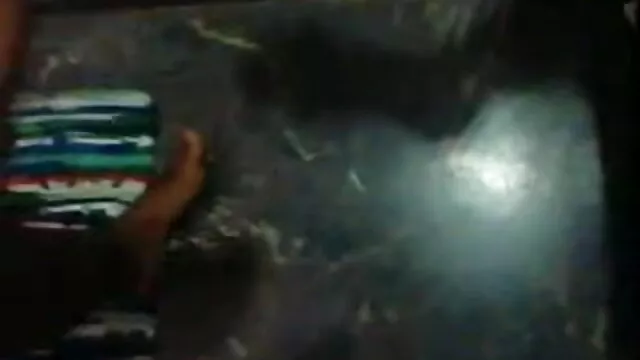 घुंघराले हिंदी सेक्सी फुल मूवी एचडी में माँ एक समर्थक की तरह मुर्गा की सवारी करती है