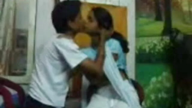 वे जैसा सेक्सी मूवी दिखाइए हिंदी में चाहें वैसा करते हैं