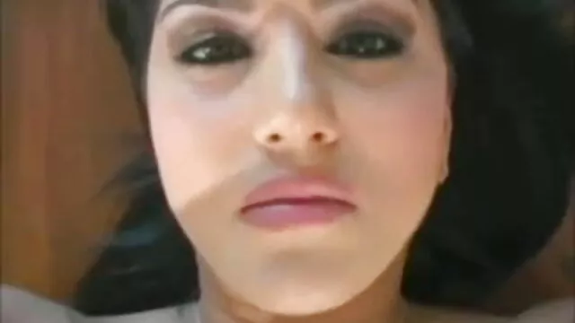 मिस डी हिंदी में सेक्सी मूवी फिल्म # पीली ड्रेस में