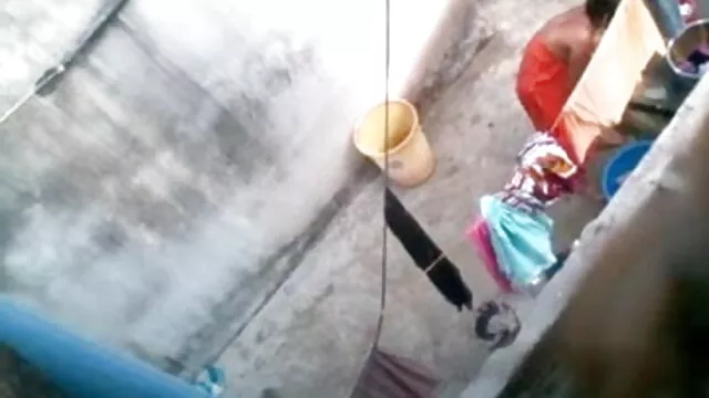 स्नान और हंडजोब! शौक़ीन सेक्सी मूवी हिंदी में व्यक्ति!