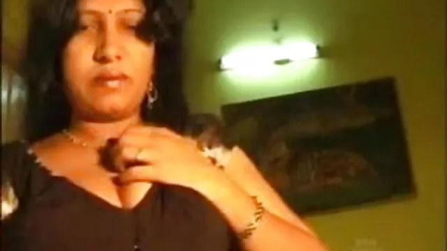 छोटे छोटे स्तन, बहुत बालों सेक्सी मूवी पिक्चर हिंदी में वाली योनी और लड़के के साथ प्यारी माँ