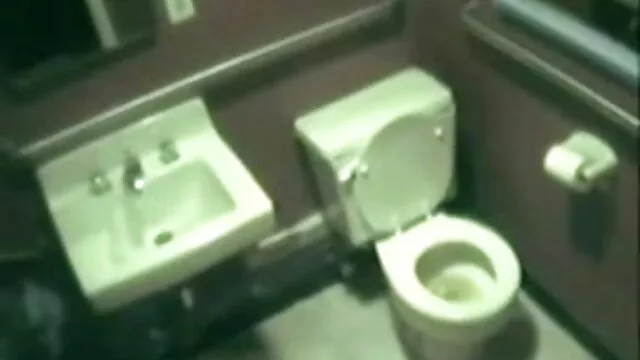 रेट्रो मूवी सेक्सी फिल्म वीडियो में नग्न