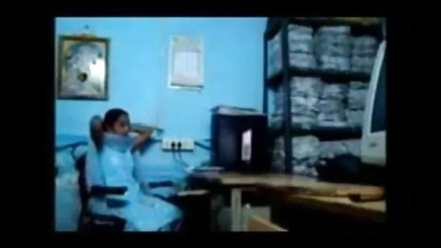 घेंटा टैनलाइन किशोर बालों से भरा हो जाता एचडी सेक्सी मूवी हिंदी में है